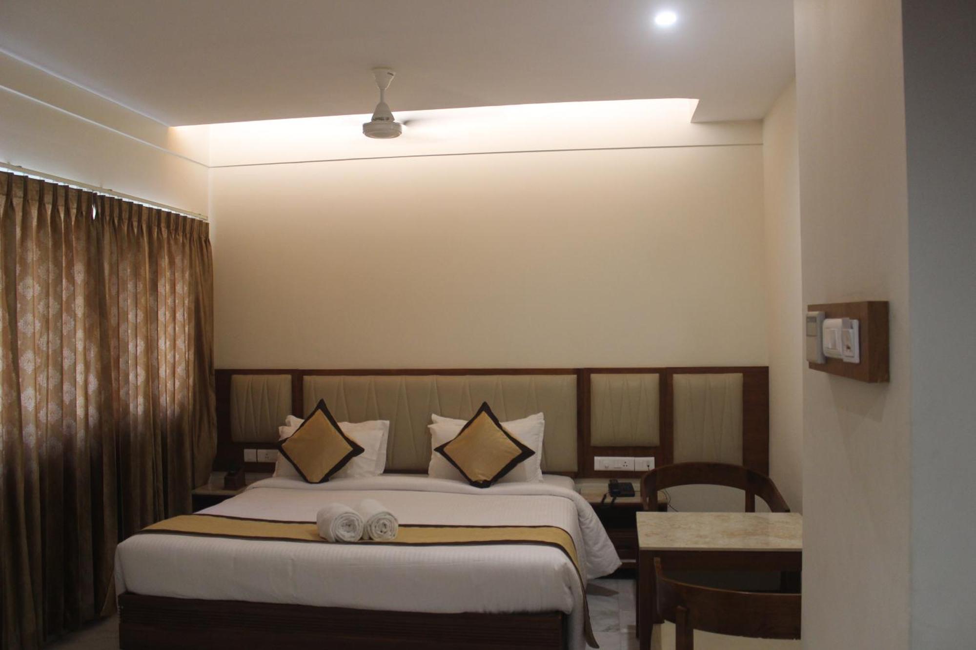 Hotel Saratharajans Madurai Buitenkant foto
