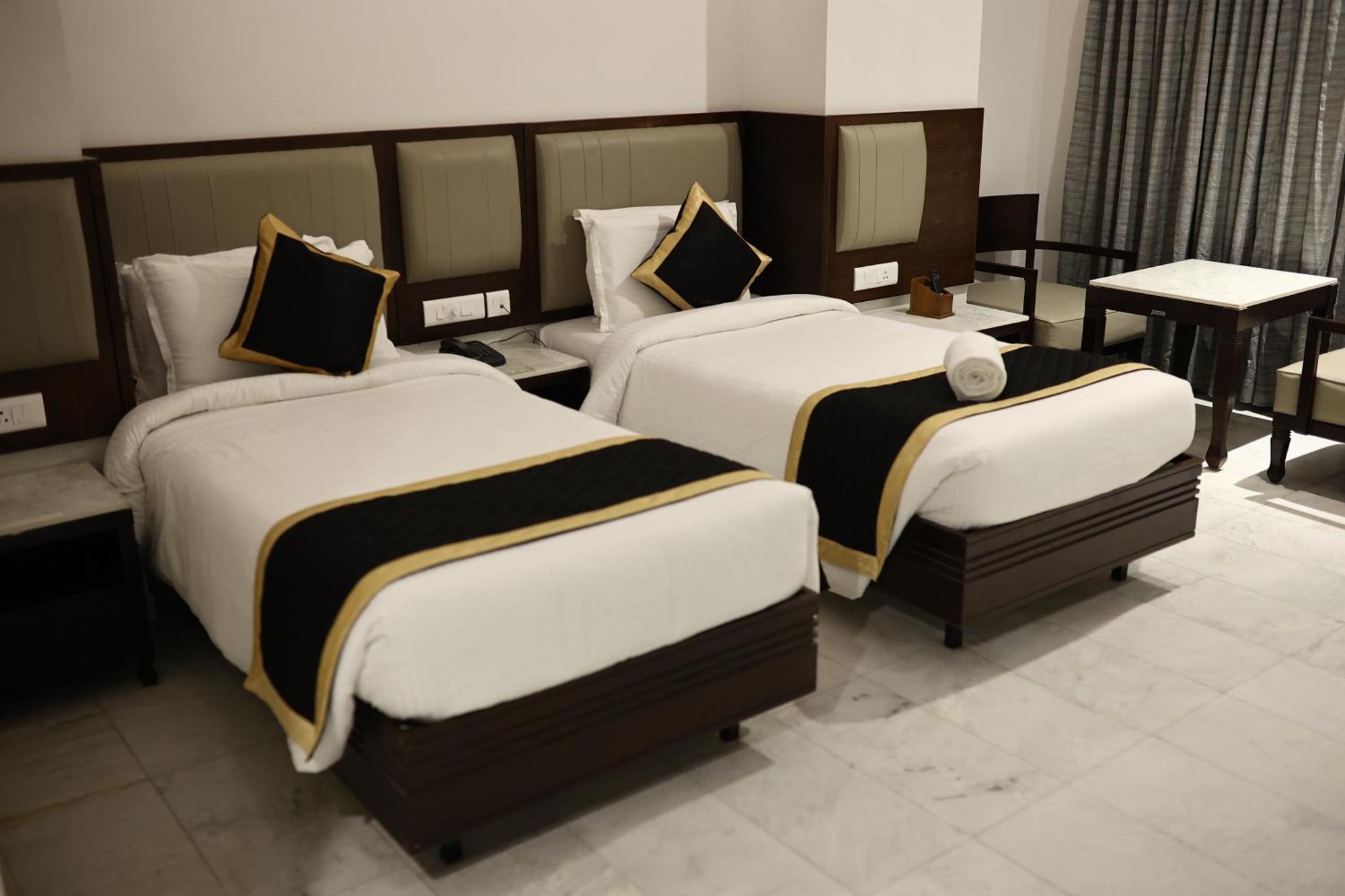 Hotel Saratharajans Madurai Buitenkant foto