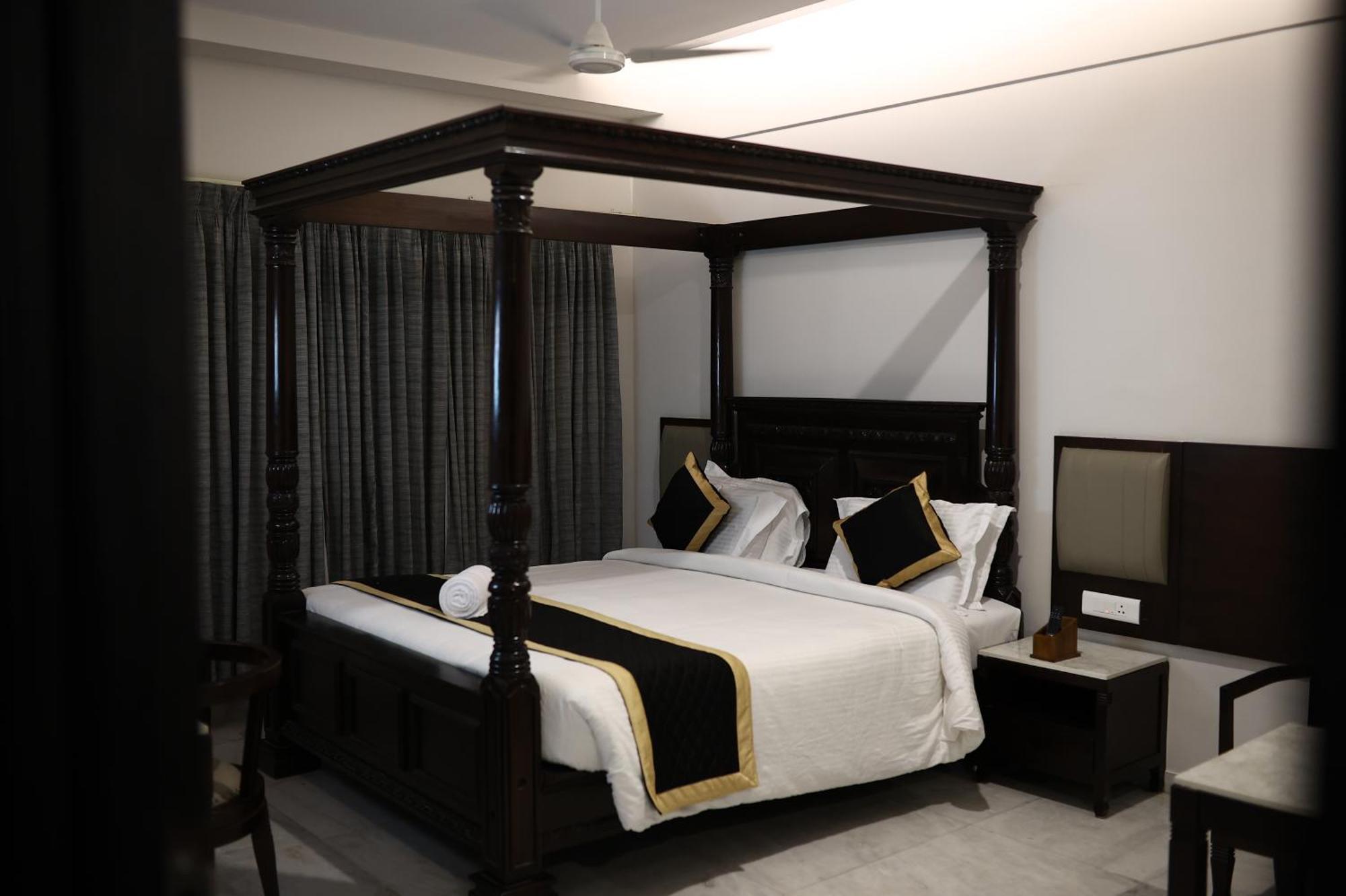 Hotel Saratharajans Madurai Buitenkant foto